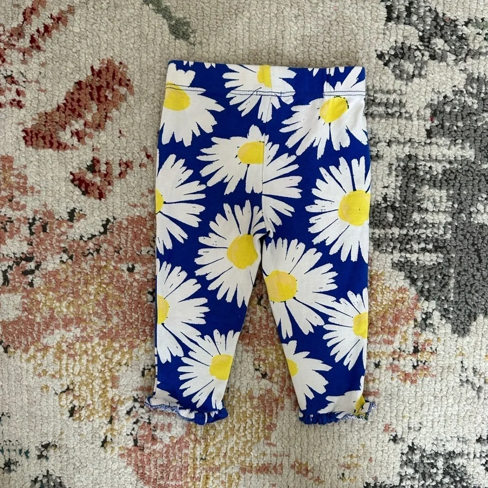Carter’s Daisy Print Leggings 9 Months Baby Girl Like New Condition Never worn
